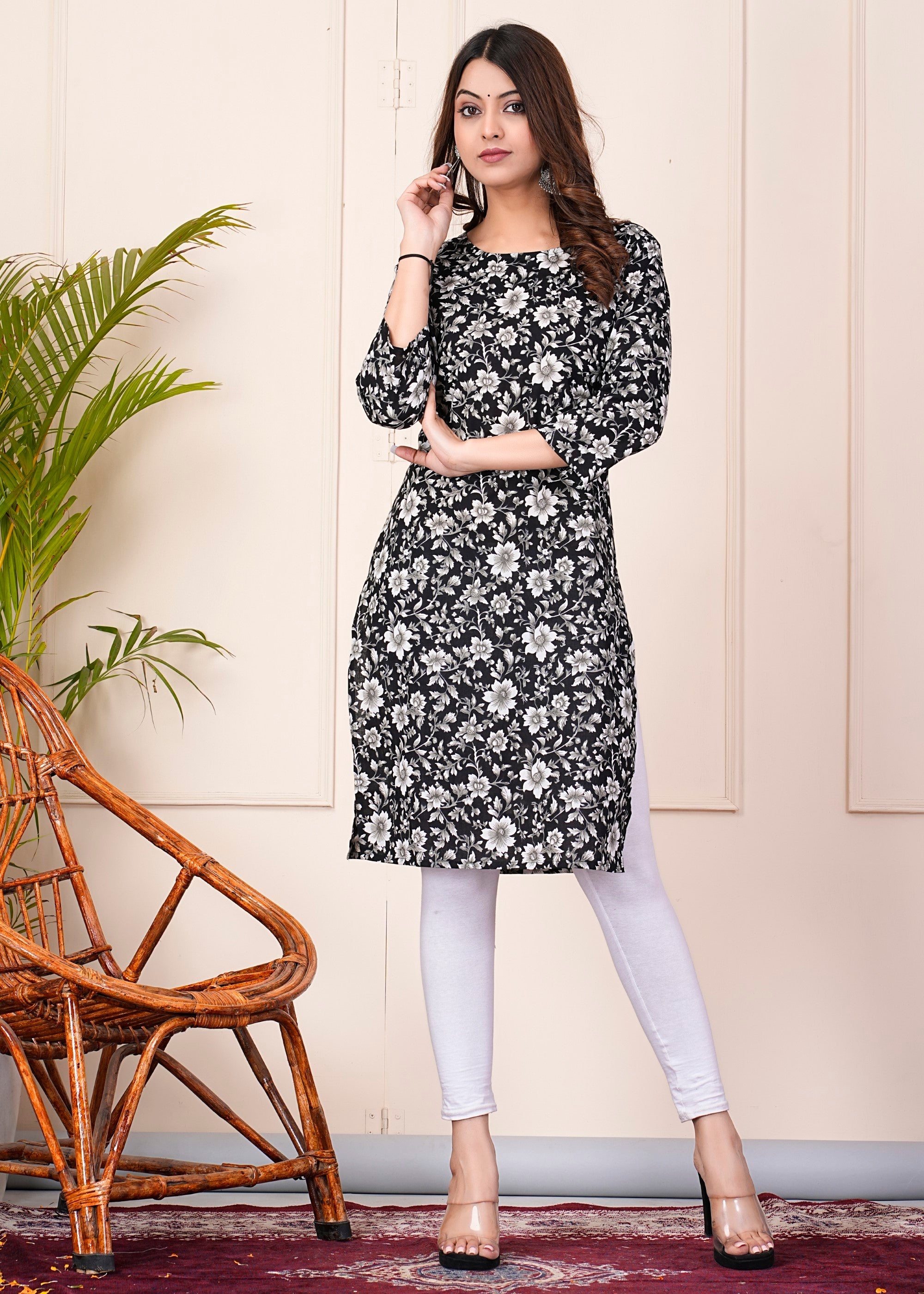 SUNEKH BEAUTIFUL DESIGN KURTI