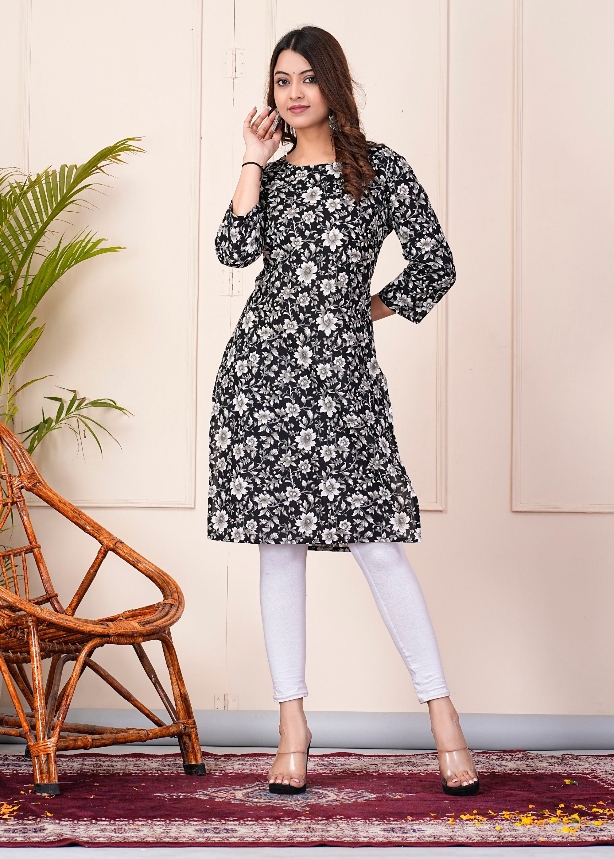 SUNEKH BEAUTIFUL DESIGN KURTI