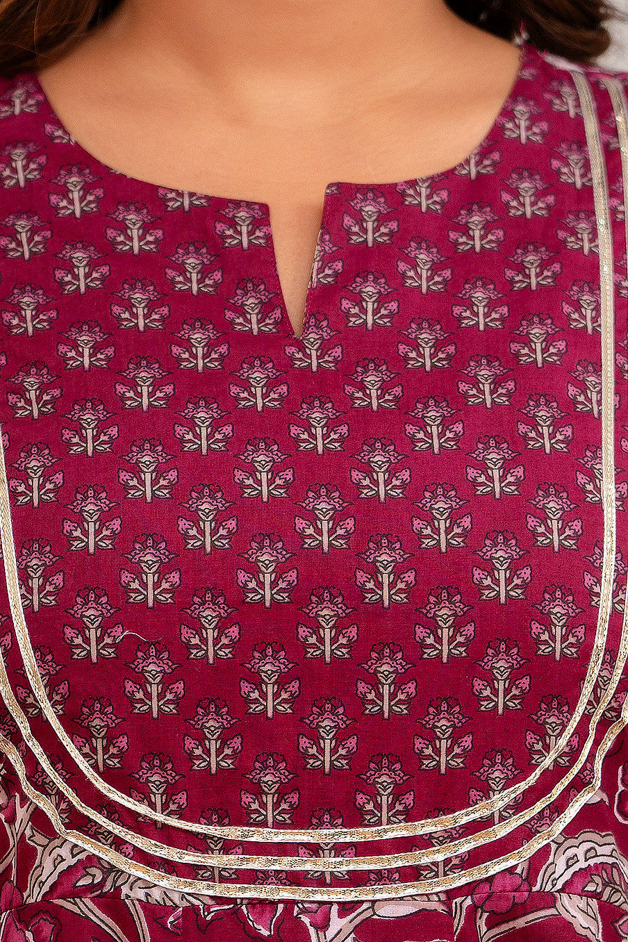 MAROON & GREY HIGH DEMAND KURTA SETS WITH HEAVY DESIGN PRINT