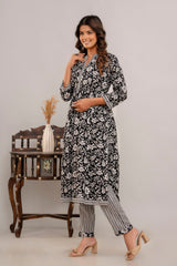 SUNEKH HIGH DEMAND KURTA SETS WITH HEAVY PRINT DESIGN