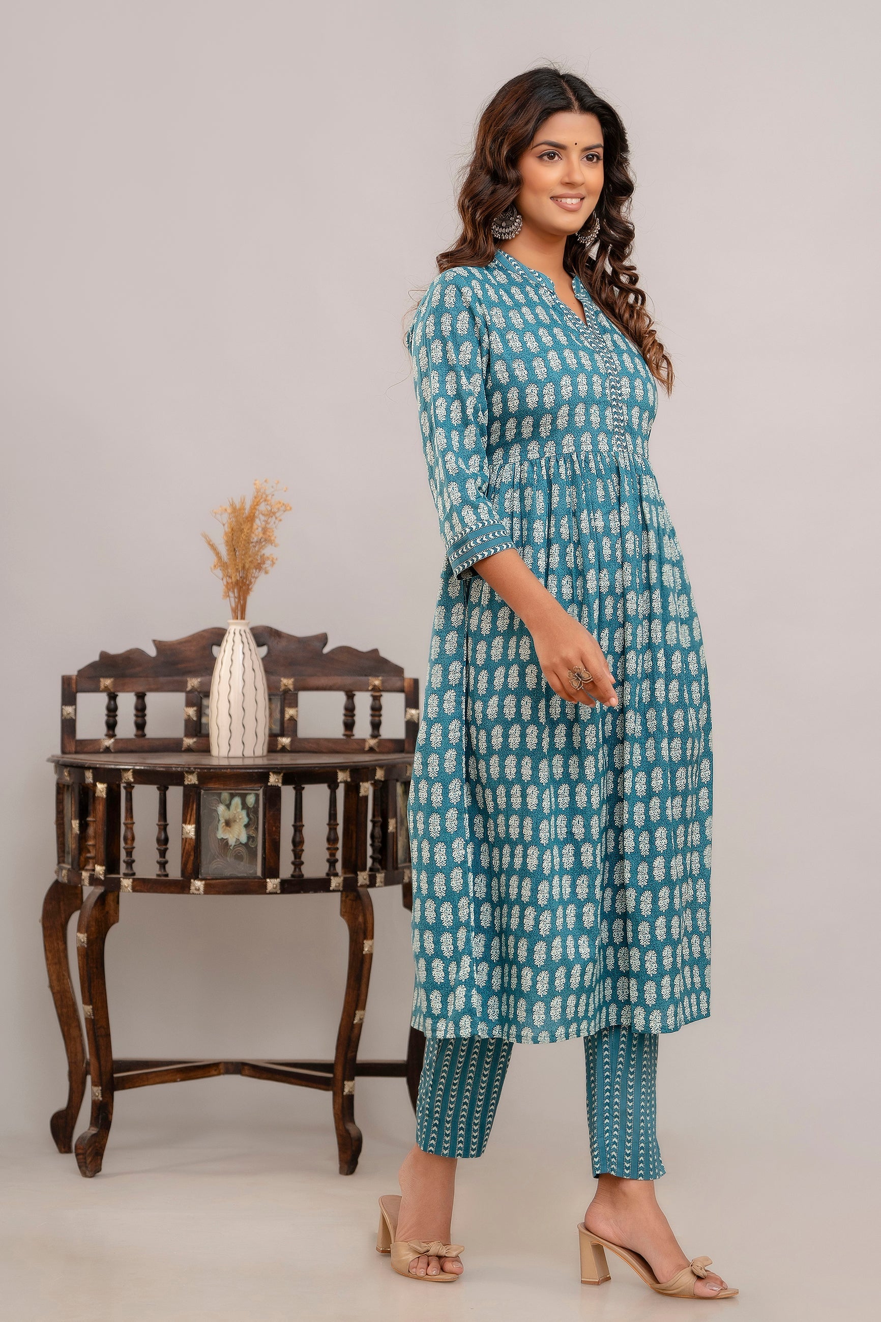 SUNEKH HIGH DEMAND KURTA SETS WITH HEAVY DESIGN PRINT