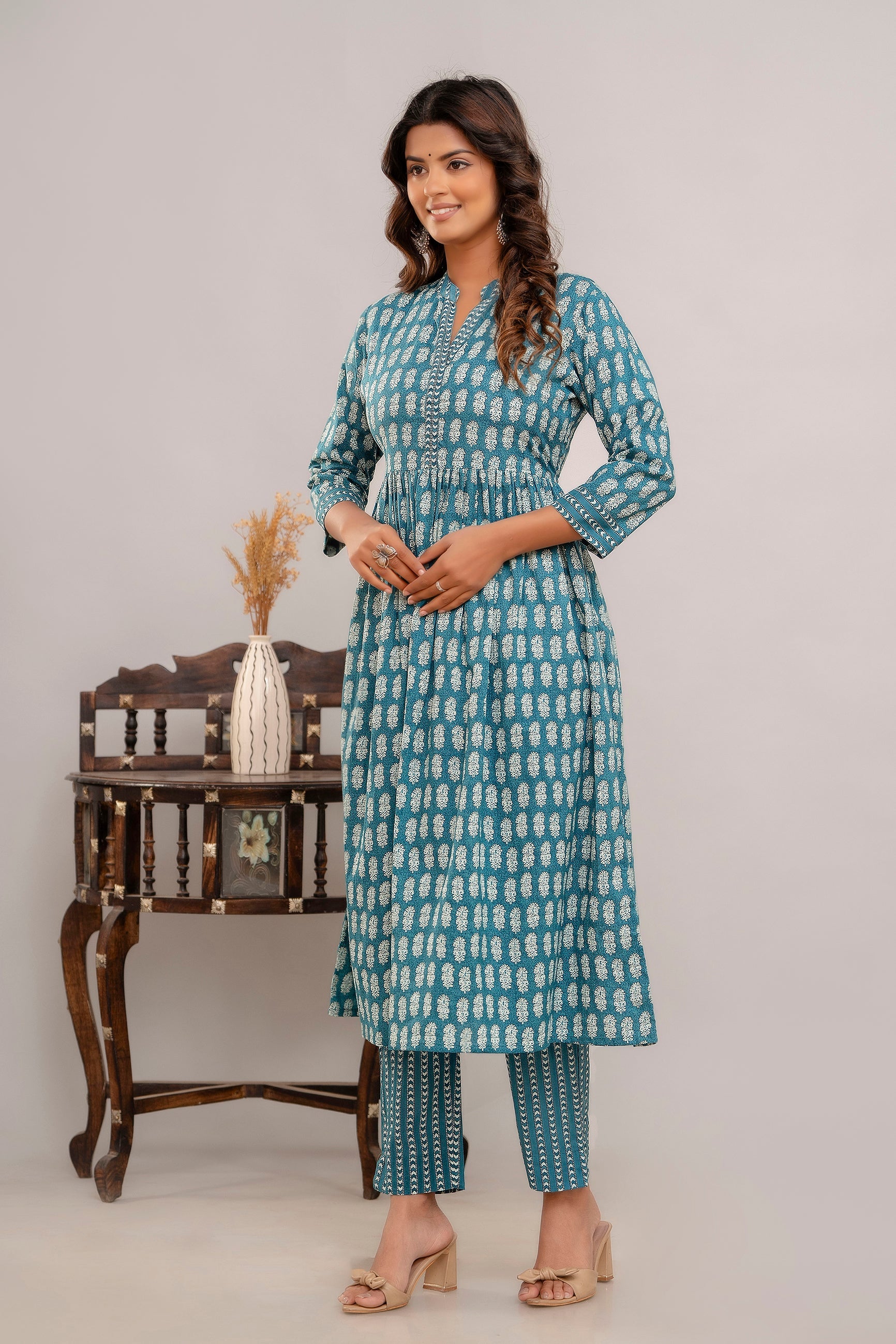 SUNEKH HIGH DEMAND KURTA SETS WITH HEAVY DESIGN PRINT